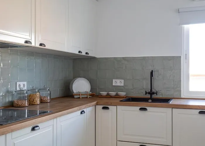 Acogedor Apartamento En Calle Alcala By Bebalmy
